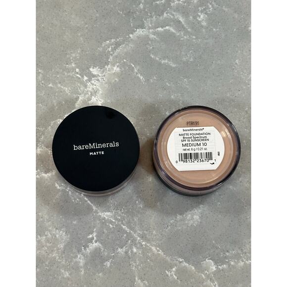 bareMinerals Other - bareMinerals Matte SPF 15 Foundation Medium 10